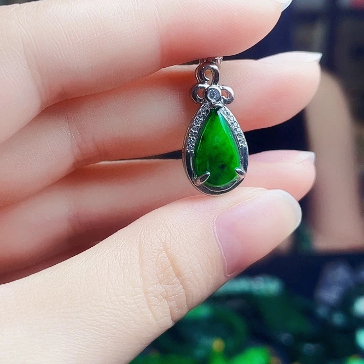 翡翠银S925镶嵌颈饰多样性