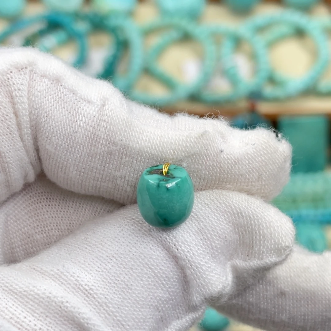 绿松石未镶嵌挂件