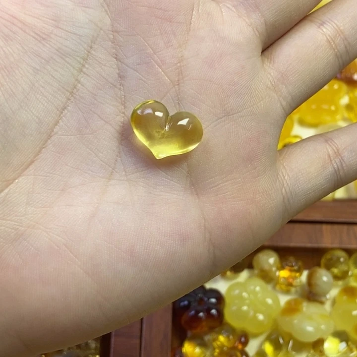 吊坠橄榄核小屁桃