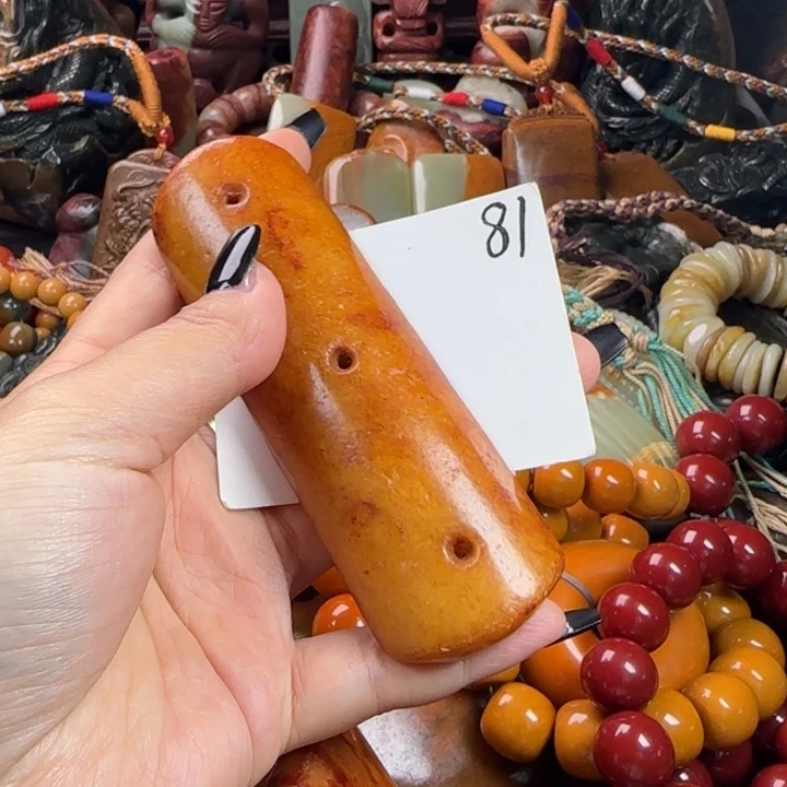 未镶嵌透闪石质玉珠宝奇石