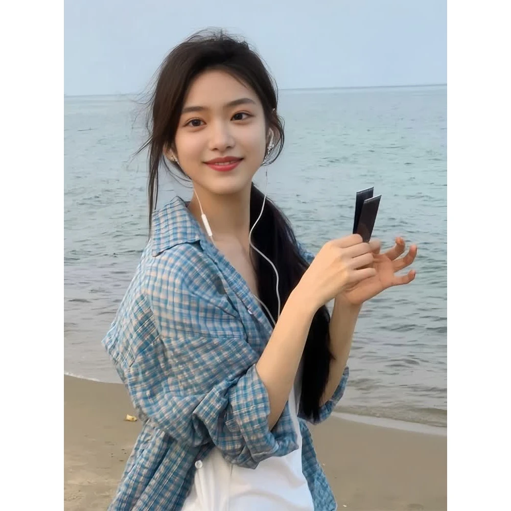 蓝色韩版格子防晒衬衫女2025夏季新款宽松防晒长袖薄款衬衣女