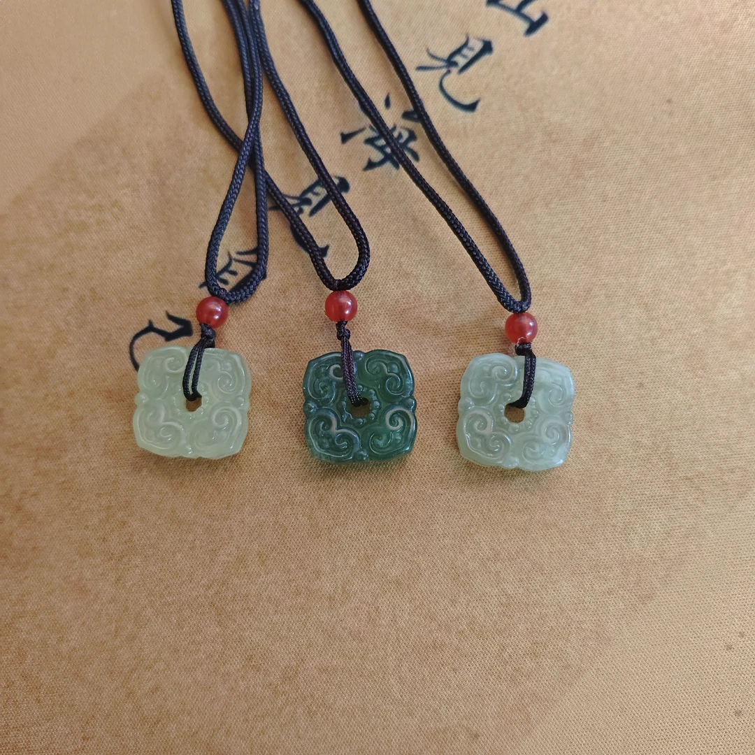 岫玉四方扣吊坠多样性发其一（超级福袋）