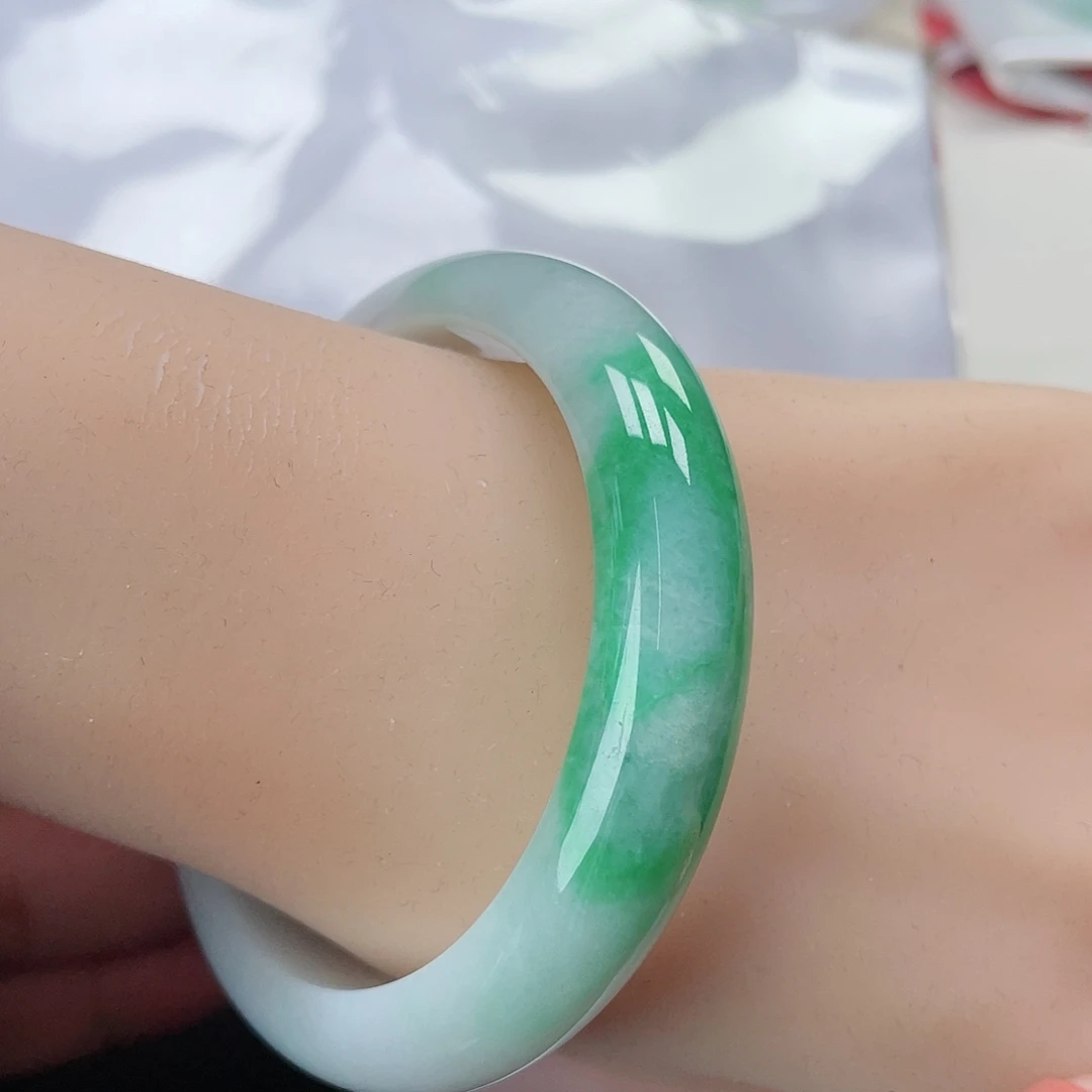 翡翠手镯未镶嵌缅甸翡翠手镯55圈