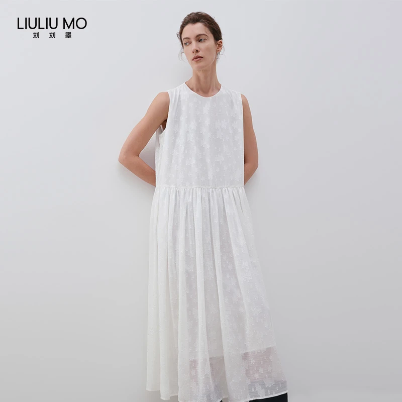 刘刘墨春秋白色干净文艺休闲简约纯色透气极简百搭无袖圆领连衣裙