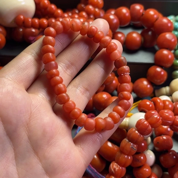 颈饰玻璃题*琉璃………….
