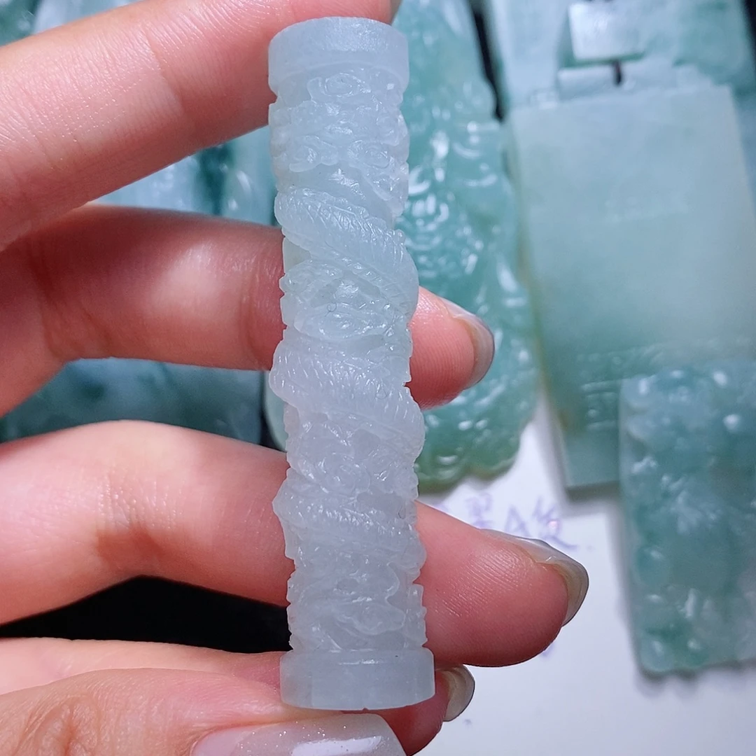 叫***️未镶嵌定制翡翠毛货付款后确认抛光