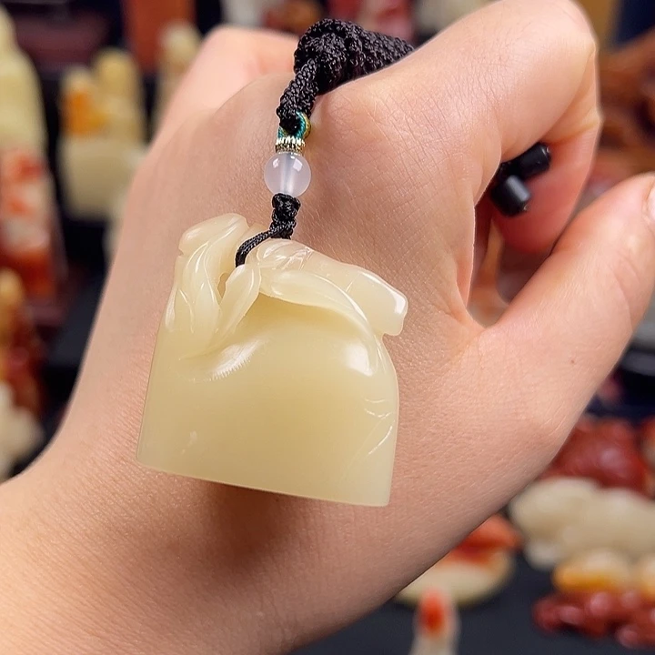 寿山石老性芙蓉石