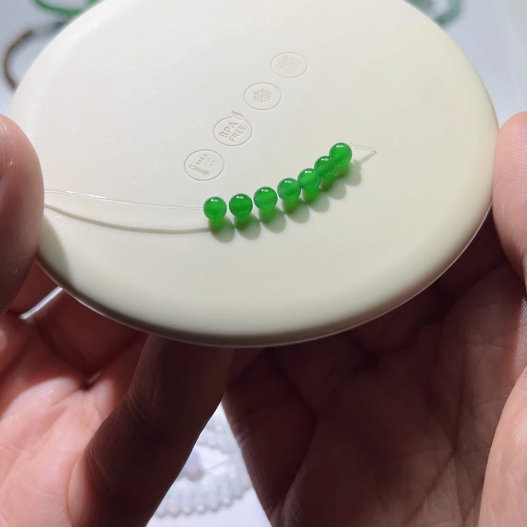 散珠翡翠多样性发一颗