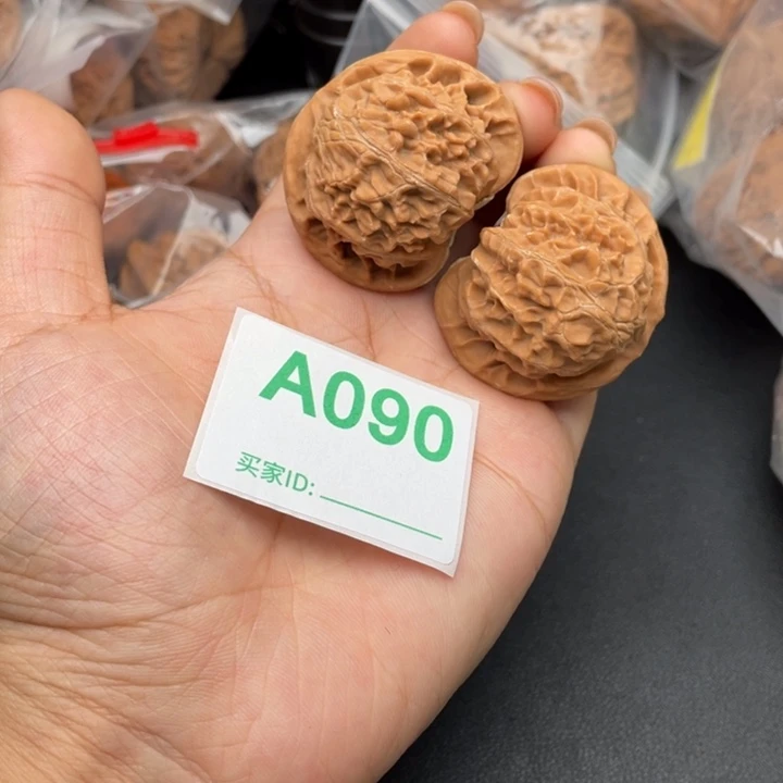 文玩核桃吊坠核桃