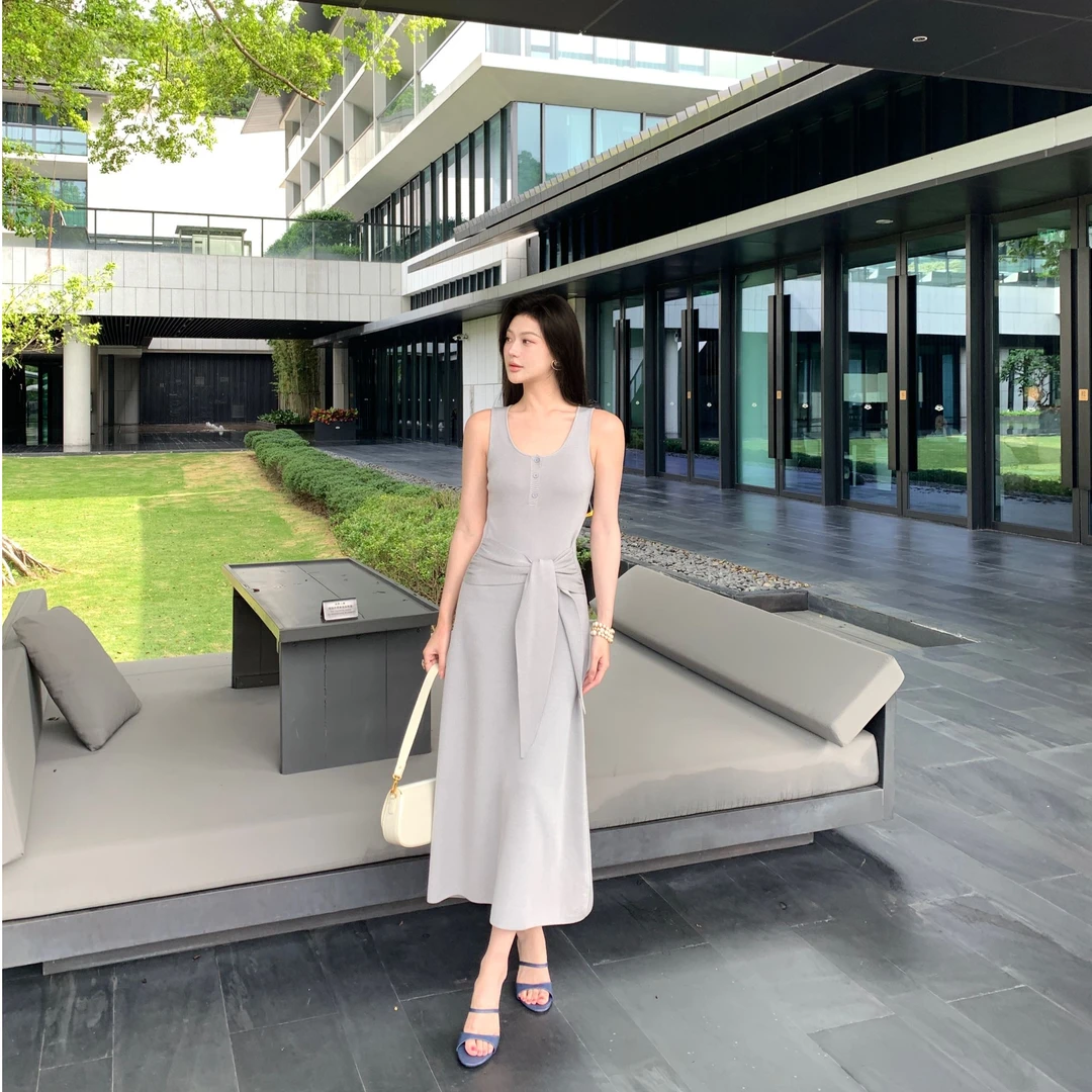 现货 JINY 静一｜【无袖氧息】系带背心裙无袖针织连衣裙女收腰气质