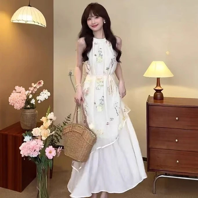2025法式宽松挂脖纱裙网纱刺绣连衣裙度假仙女裙夏云南现货发