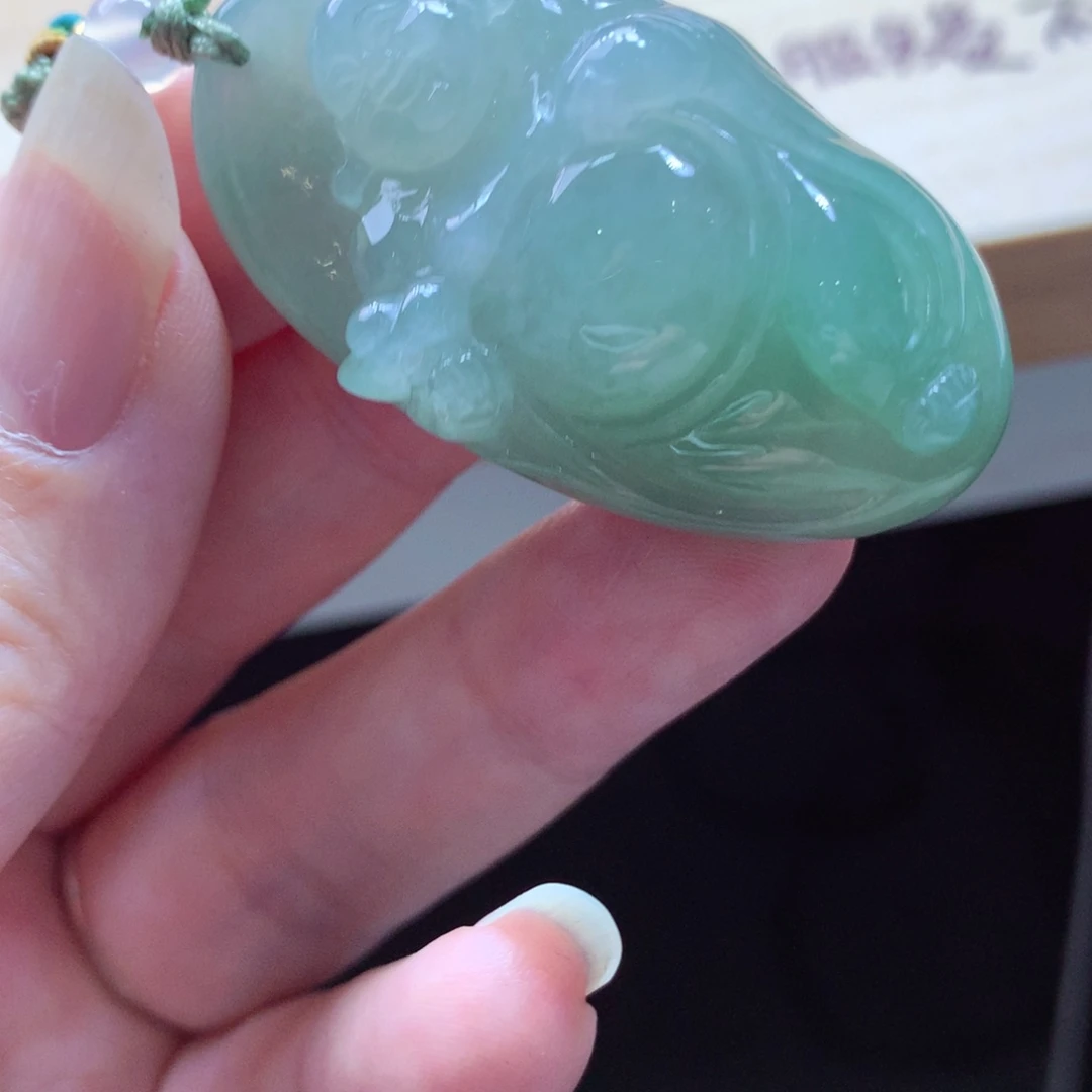 翡翠颈饰未镶嵌吊坠