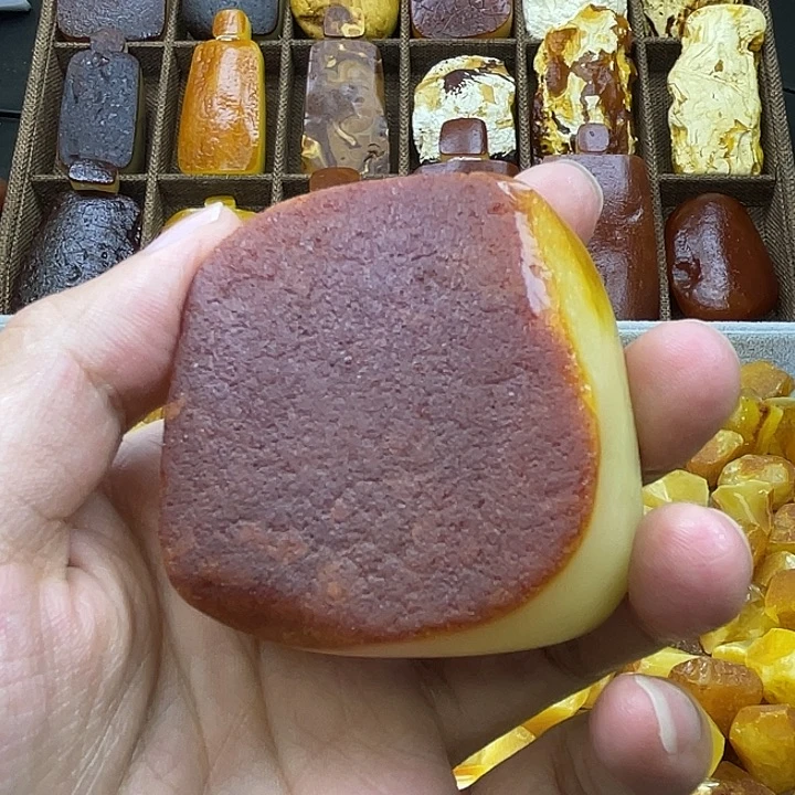 定制蜜蜡未镶嵌扣子