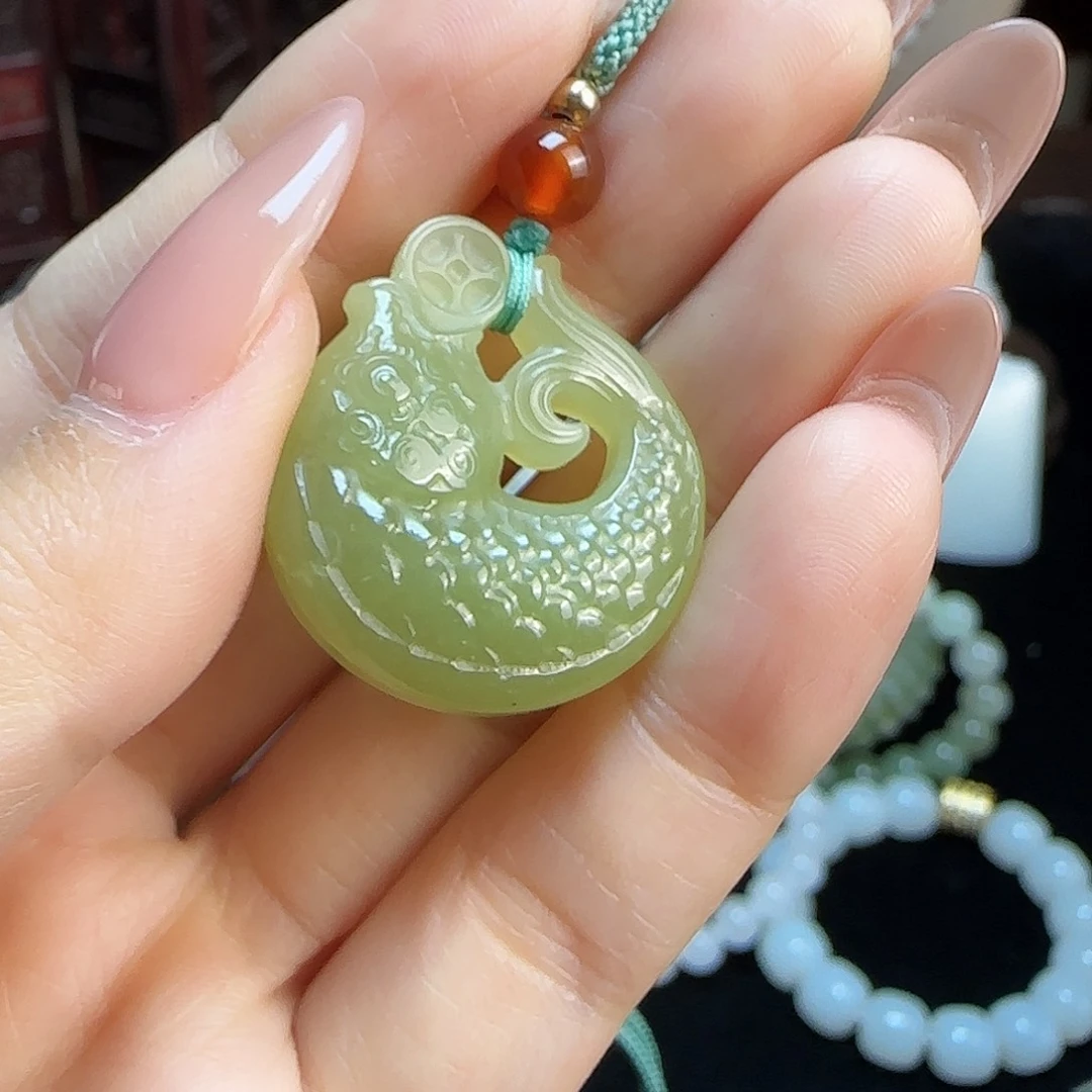 和田玉未镶嵌颈饰定制发货