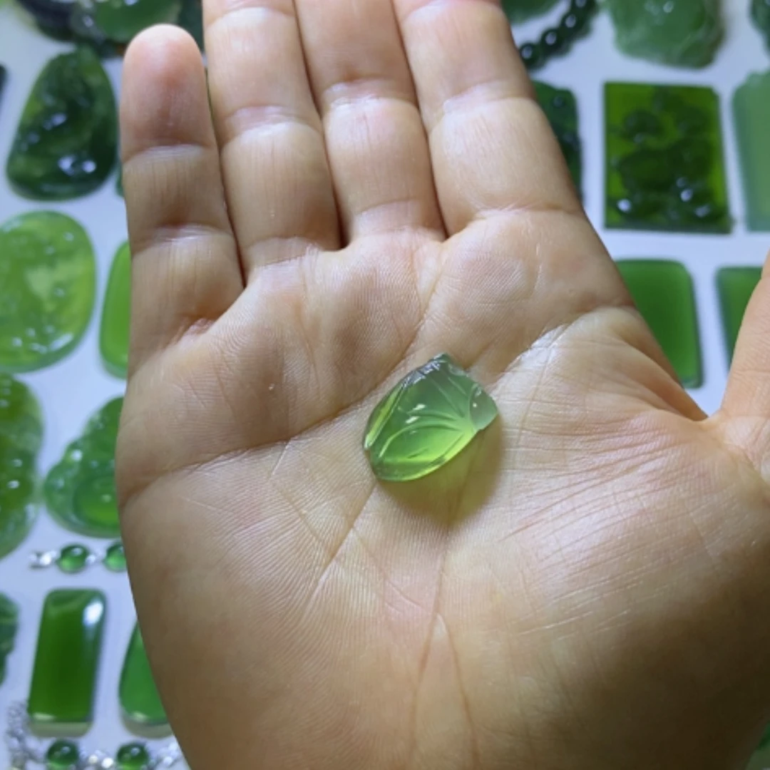 【闪购商品】未镶嵌蛇纹石玉颈饰