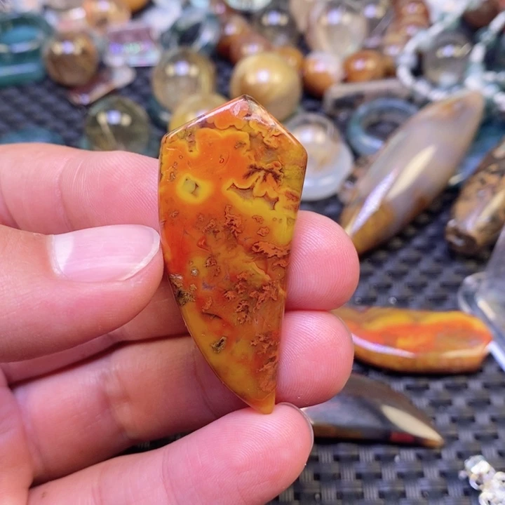 【闪购商品】玛瑙/玉髓颈饰未镶嵌守**田