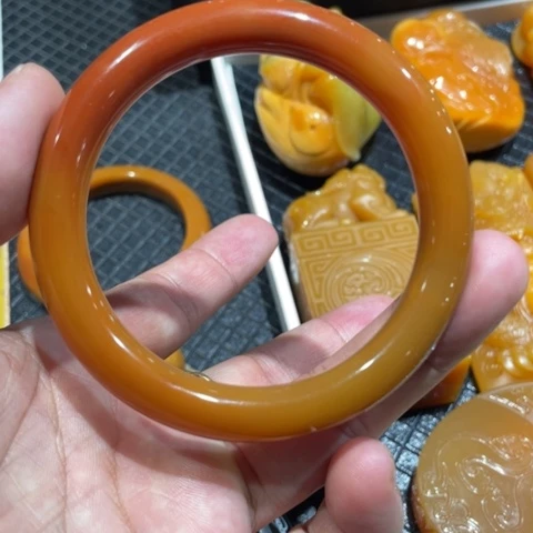 【闪购商品】未镶嵌石英质玉（黄龙玉）套链