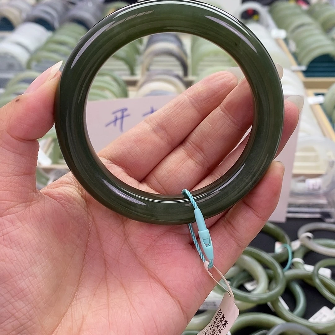 和田玉未镶嵌珠宝奇石