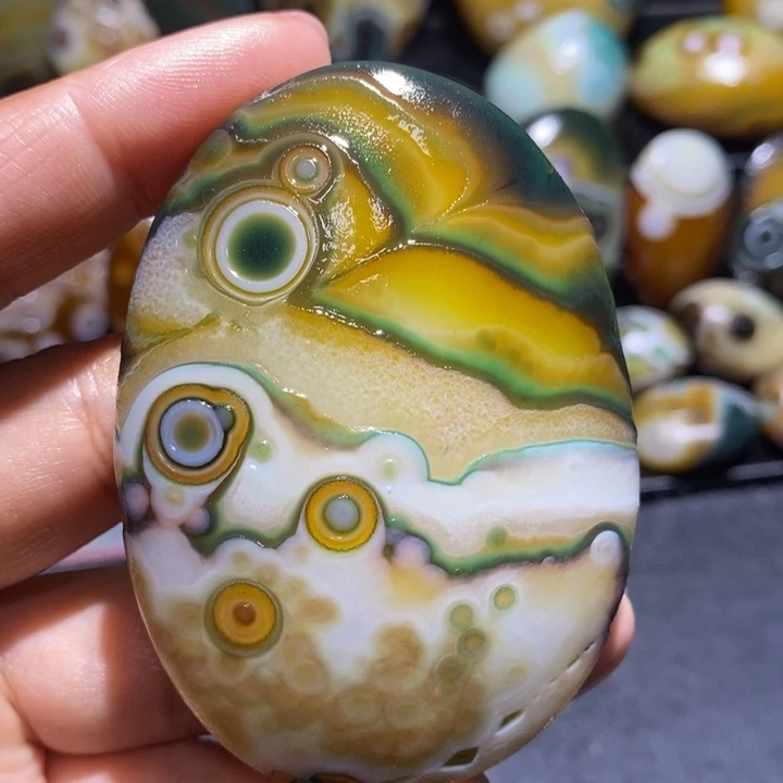 玛瑙/玉髓未镶嵌珠宝半成品4