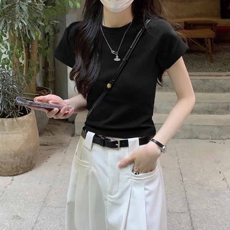 2025新款黑色圆领正肩短袖t恤女夏季辣妹修身显瘦短款打底衫上衣