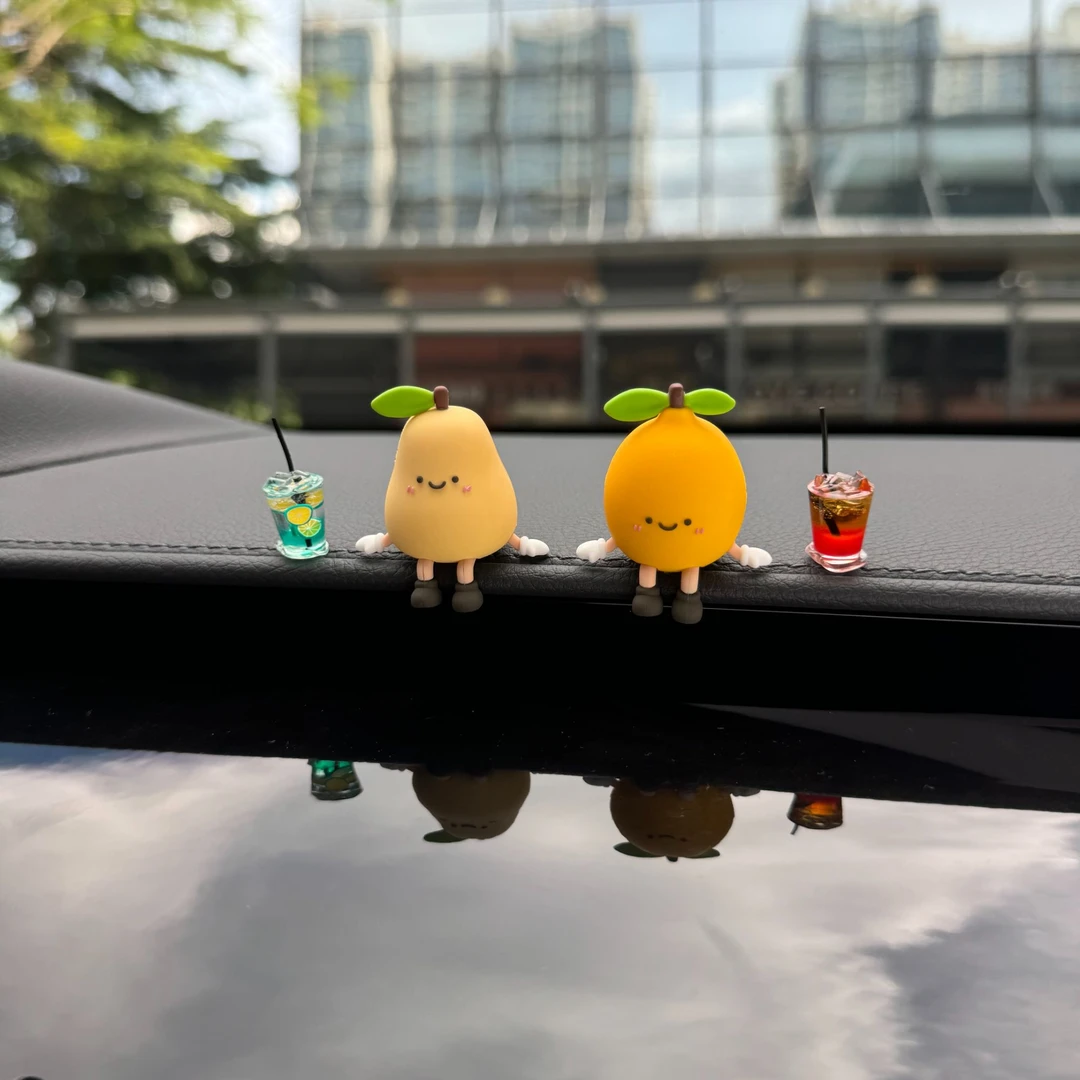 水果坐坐派对汽车中控台桌面摆件2025新款创意车内可爱治愈装饰品