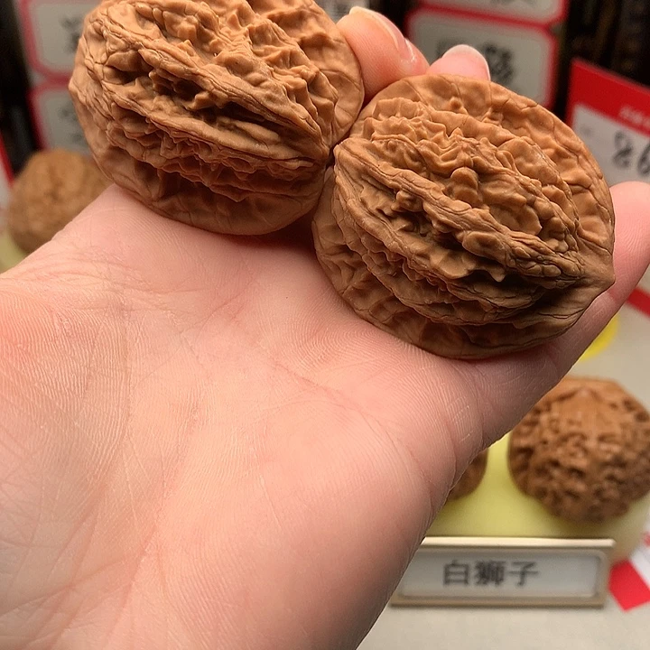 文玩核桃吊坠41尺虎头763号