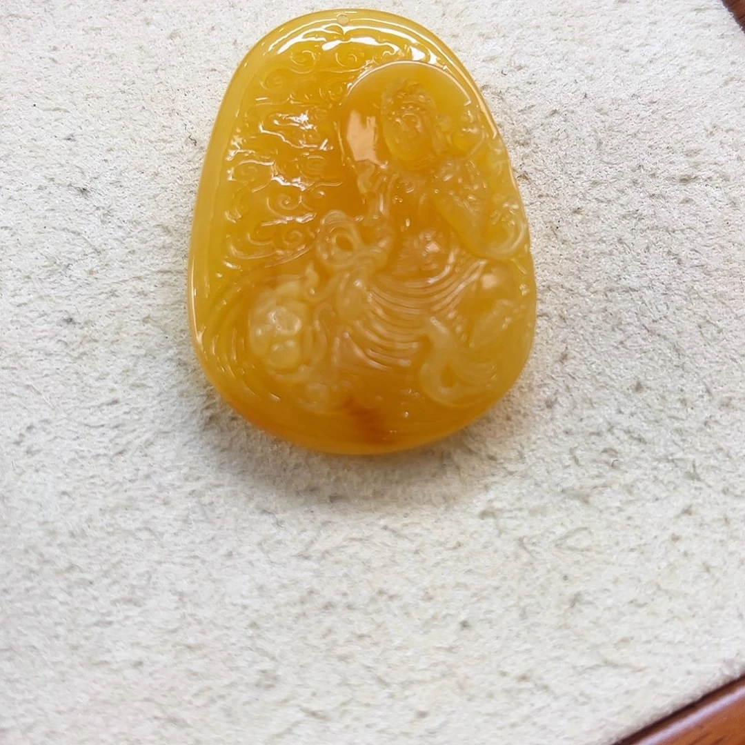 蜜蜡未镶嵌珠宝奇石