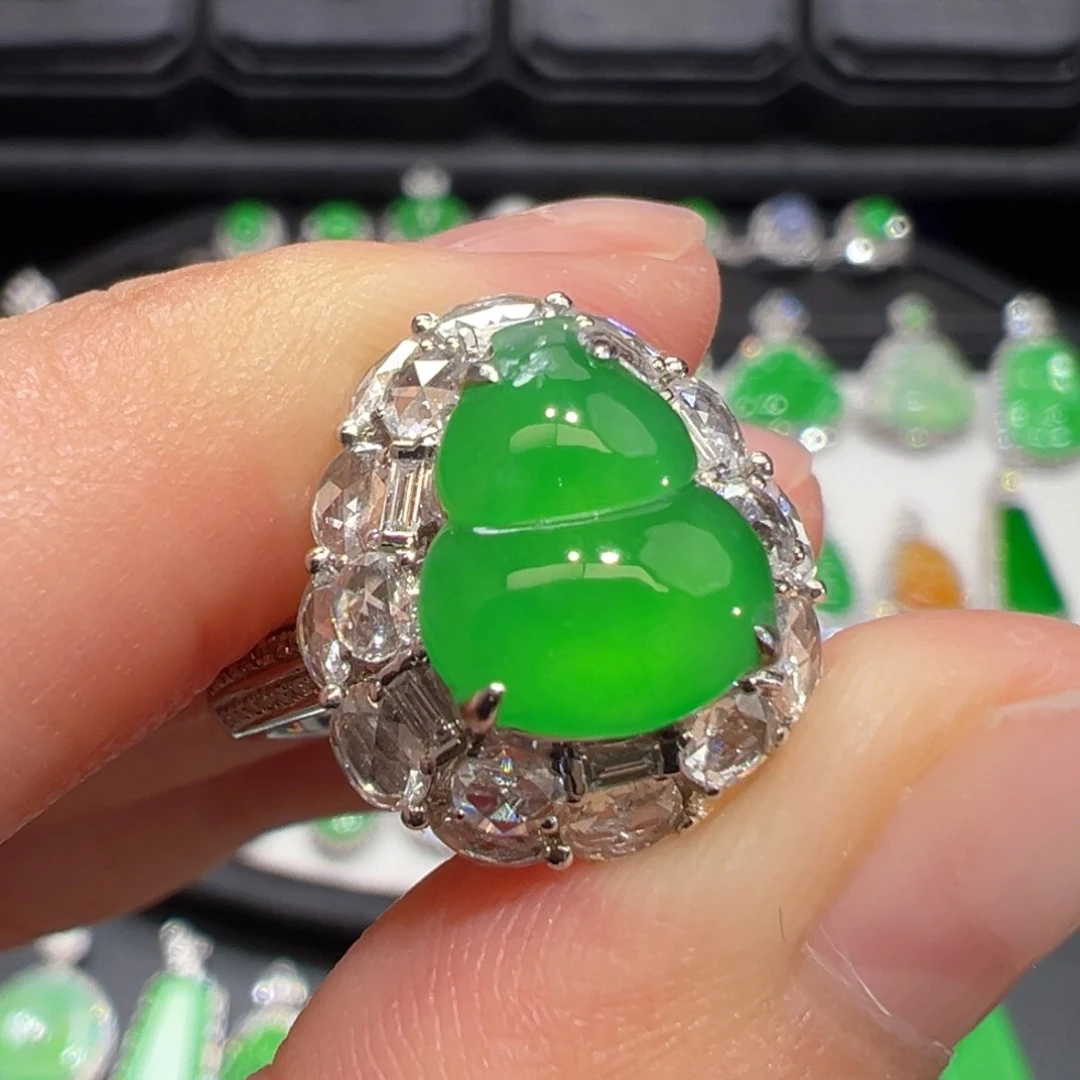 翡翠戒指18K金镶嵌收到货48小时鉴赏期