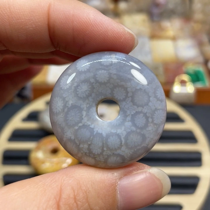 硅化玉未镶嵌颈饰k31