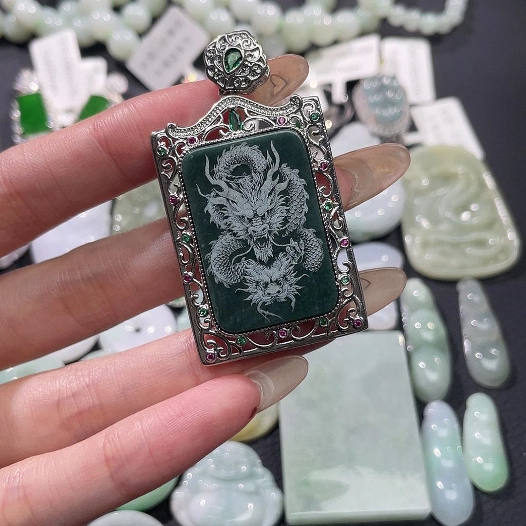 翡翠未镶嵌吊坠(不含链)