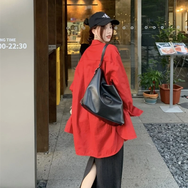 酒红色宽松中长款衬衣女2025春季慵懒随性休闲百搭显瘦衬衫外穿款