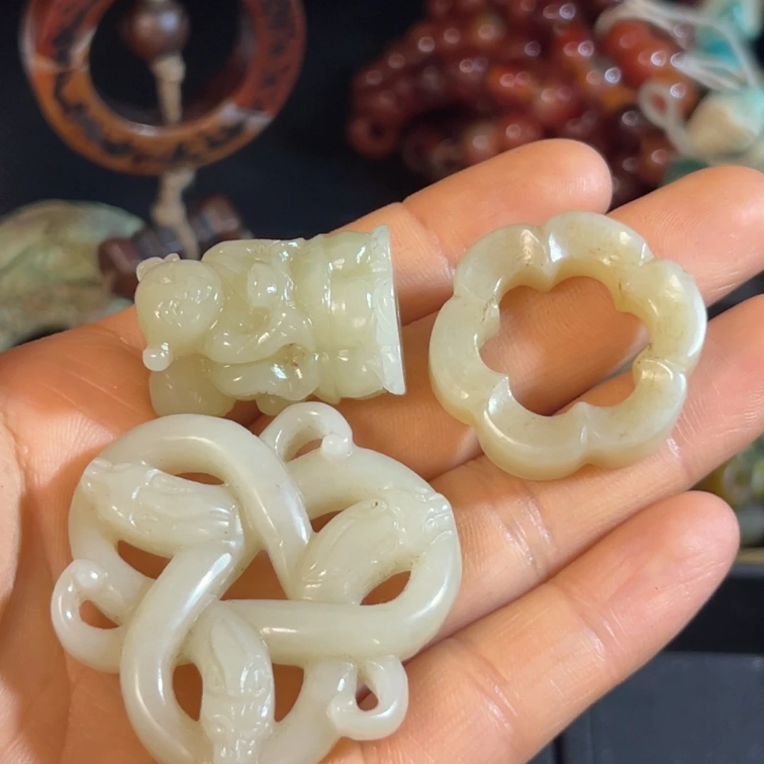 哎***呵玛瑙/玉髓合金颈饰