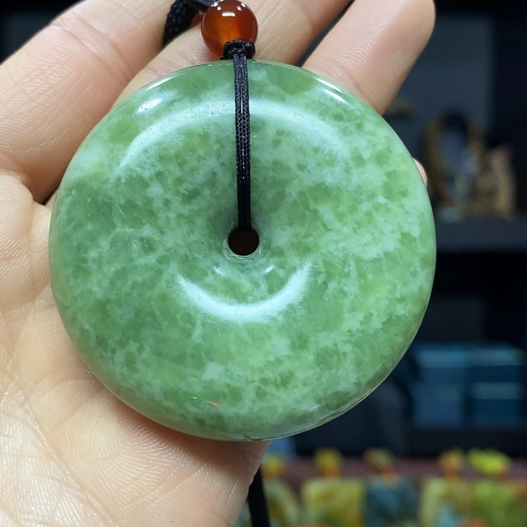 未镶嵌岫玉挂件吊坠