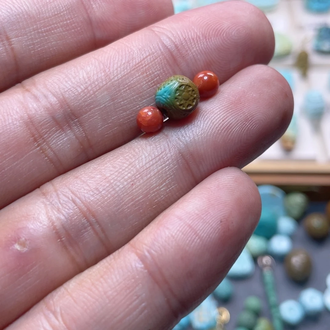 南红玛瑙配饰未镶嵌