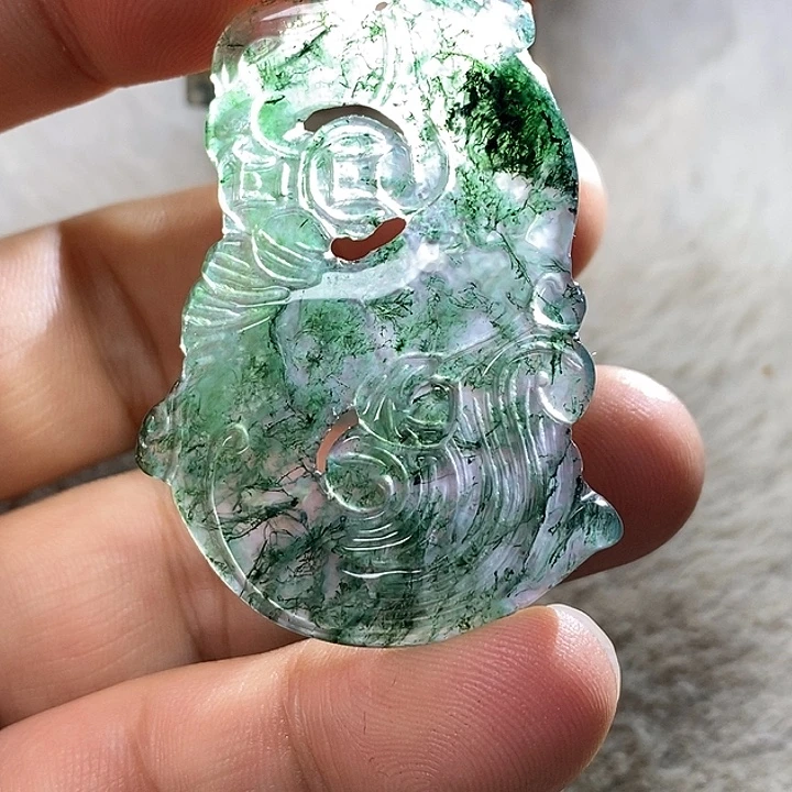 威***武未镶嵌颈饰玛瑙/玉髓