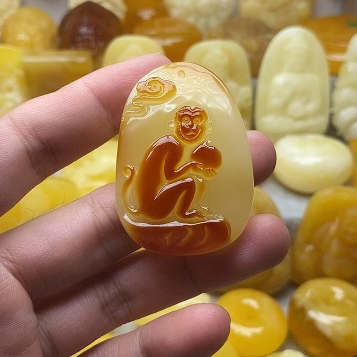 琥珀颈饰未镶嵌琥珀蜜蜡吊坠