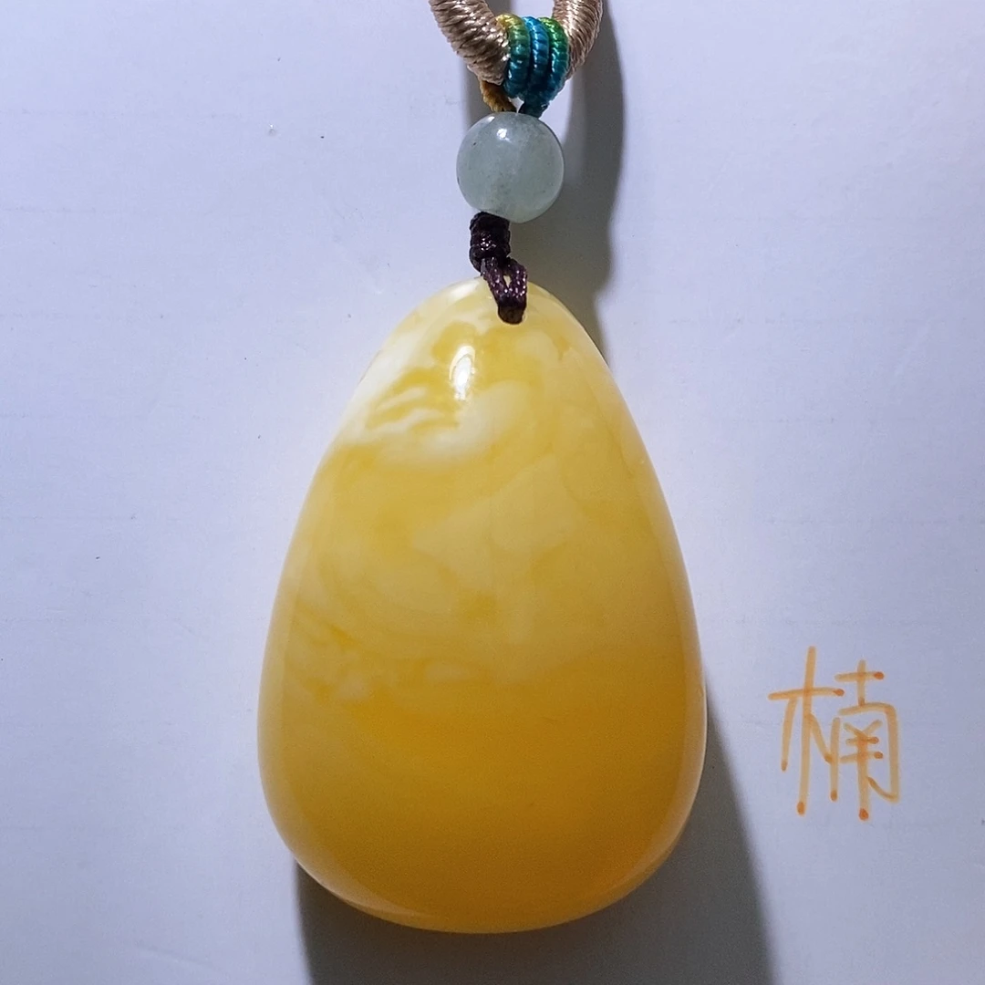 未镶嵌琥珀珠宝奇石