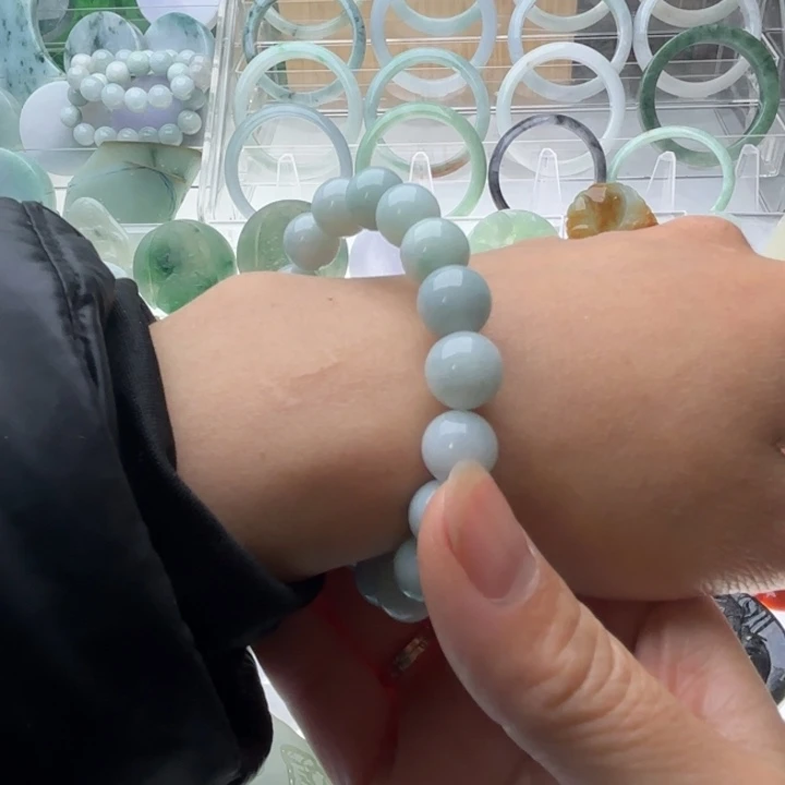 翡翠吊坠(赠链)未镶嵌珠子手串