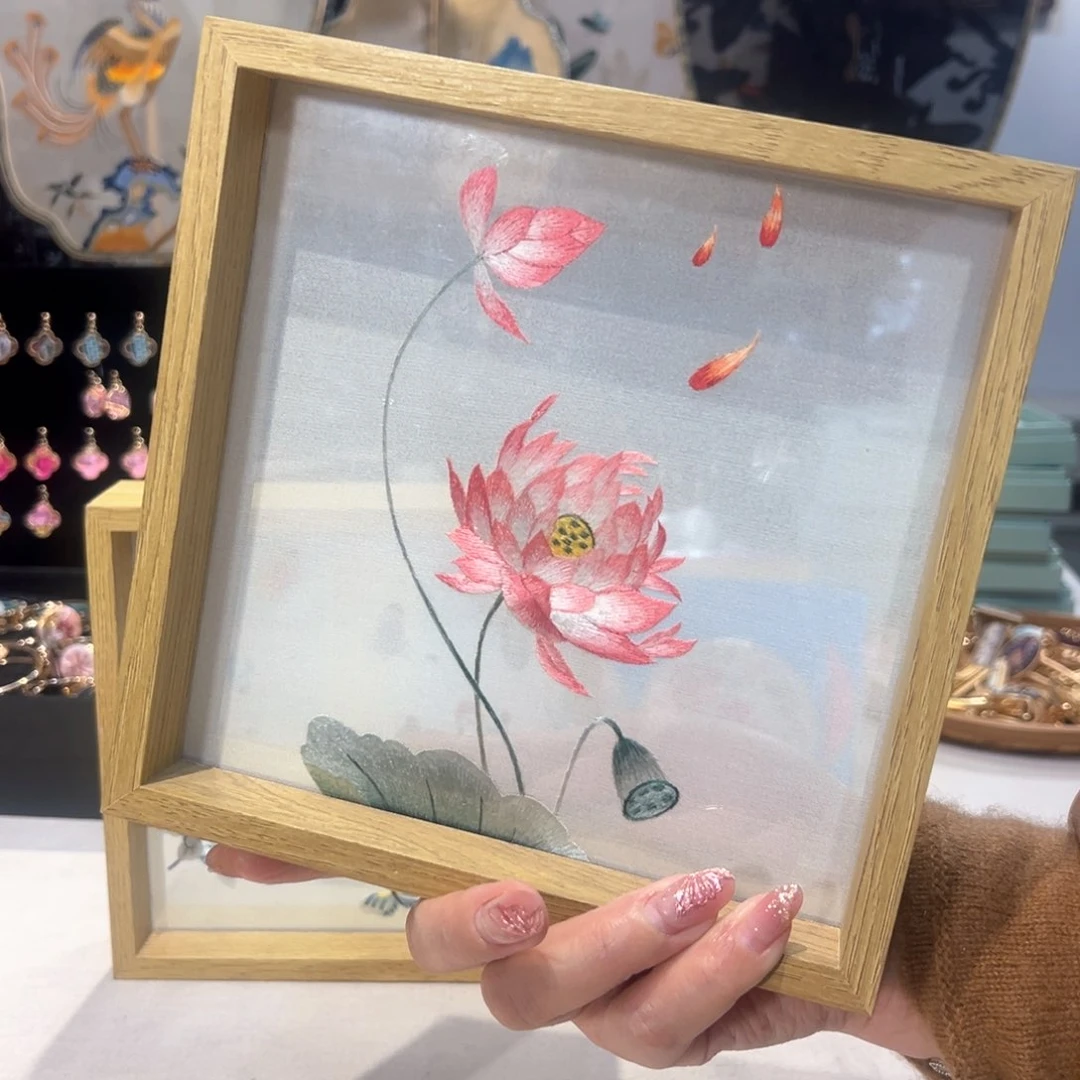 刺绣刺绣精品原木框架