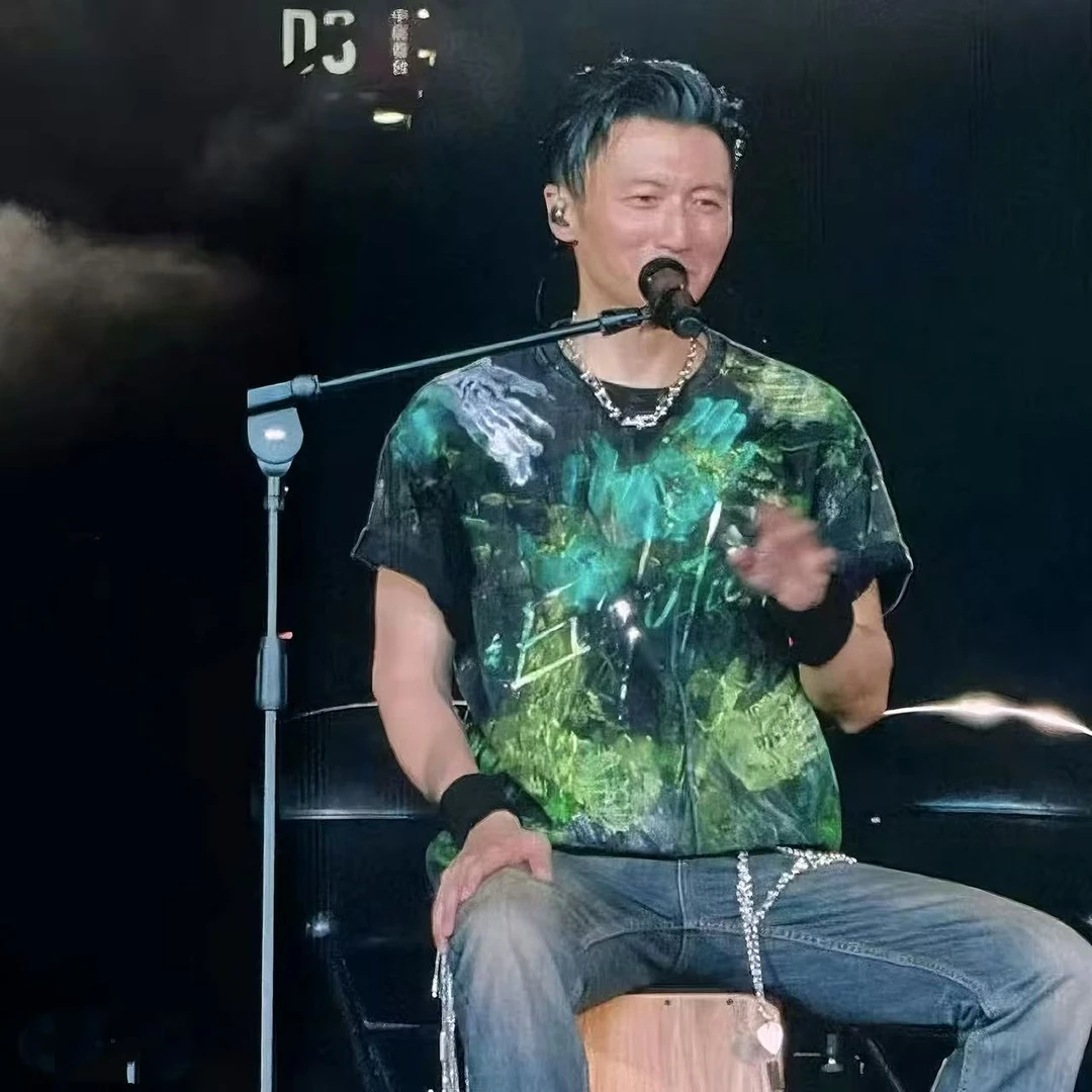 【现货-谢霆锋杭州演唱会现场版】水洗黑纯棉手绘230克重磅短袖T恤