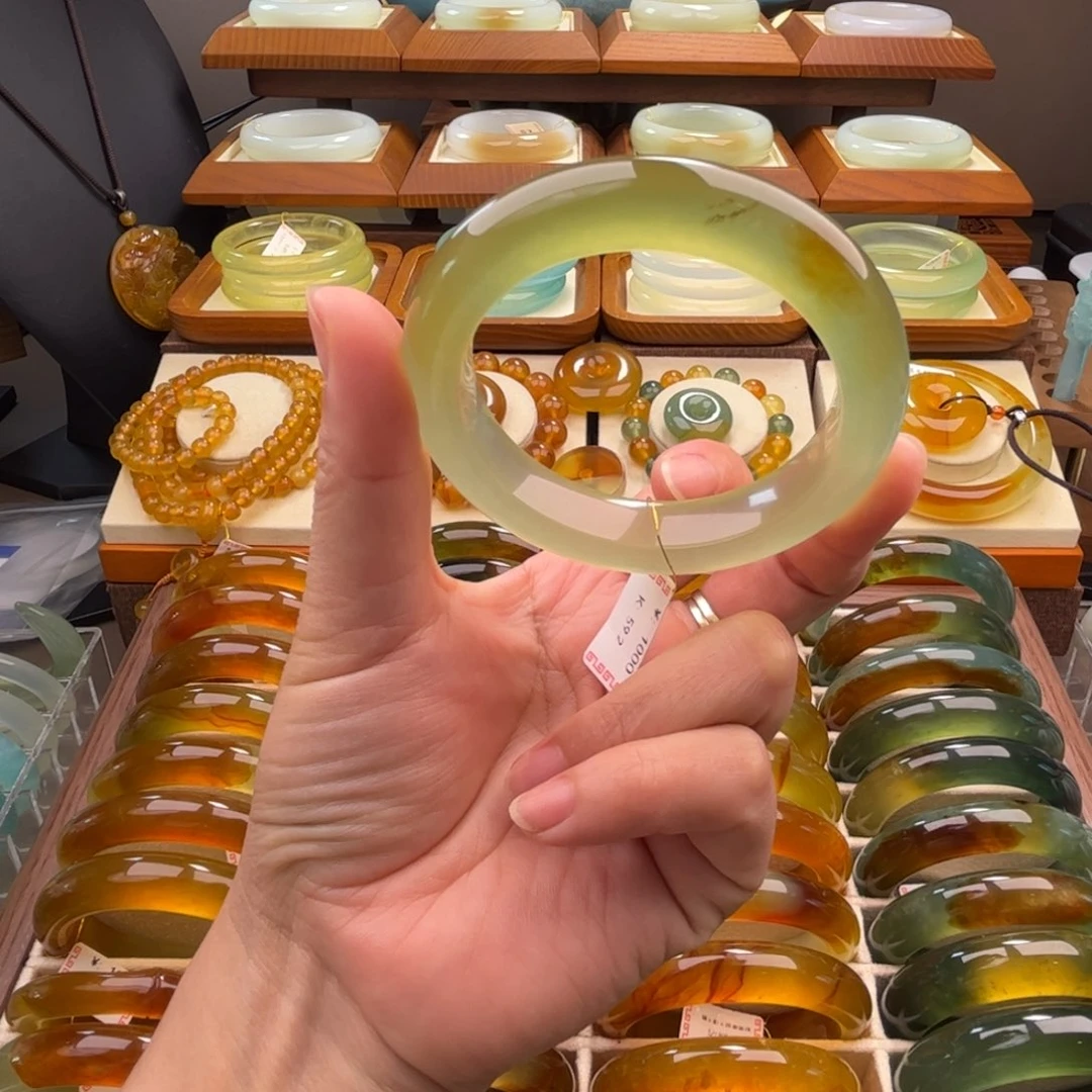 蛇纹石玉未镶嵌手镯58