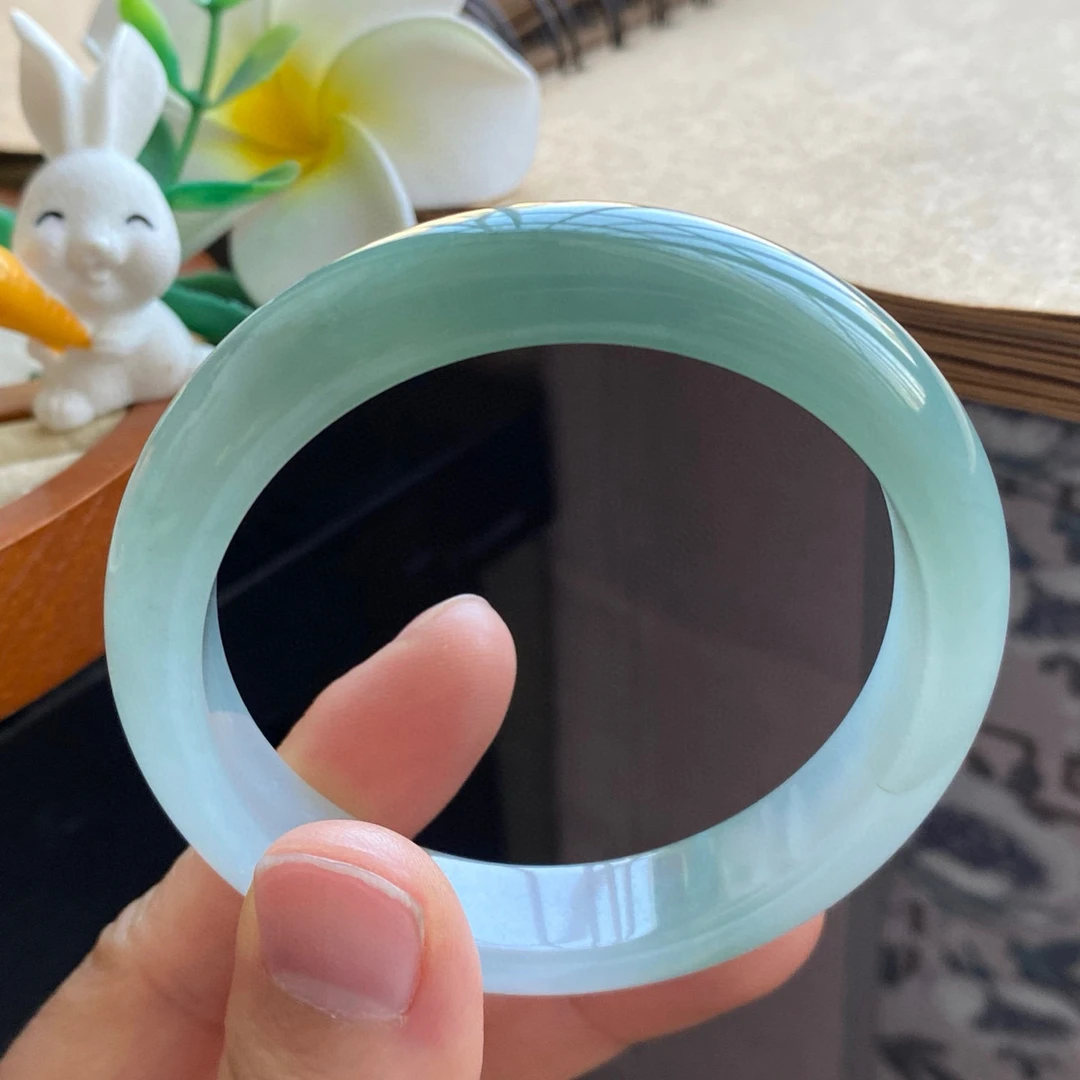 3.10批1695号翡翠手镯54.2-12.2-7.8油绿色真的清爽！深邃悠远的