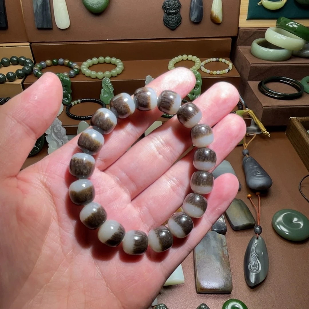 W***t颈饰未镶嵌和田玉