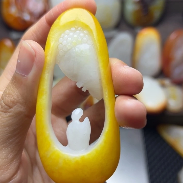 和田玉未镶嵌颈饰