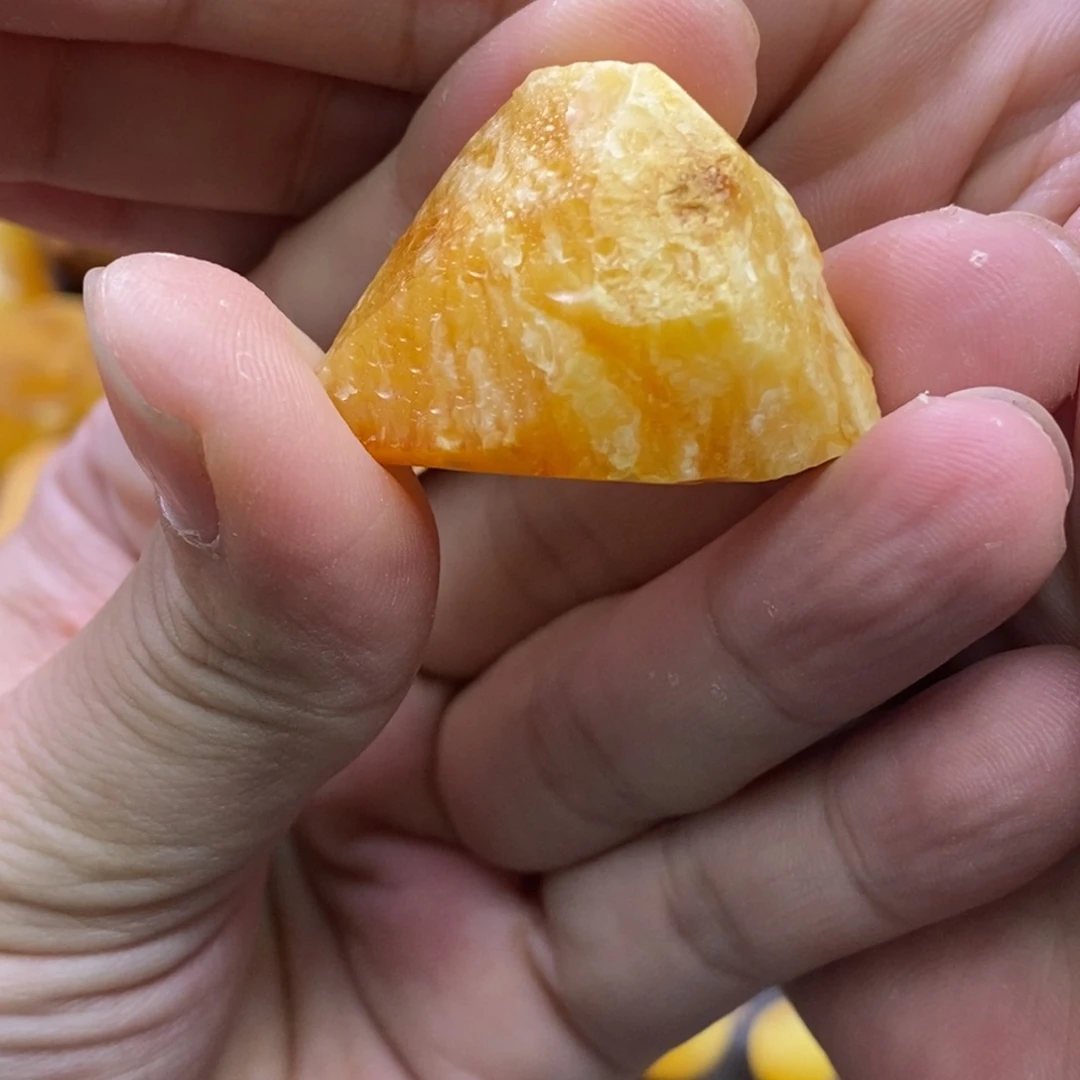 ᰔ***⁸定制琥珀未镶嵌蜜蜡