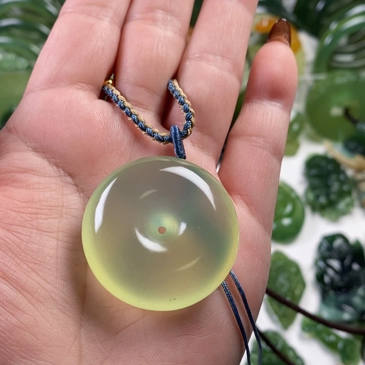 合金蛇纹石玉颈饰