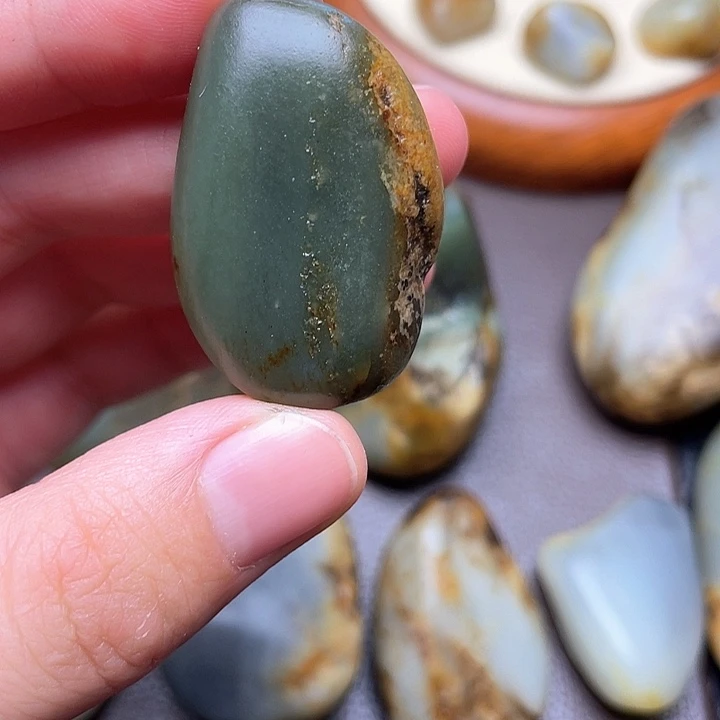 和田玉未镶嵌颈饰3