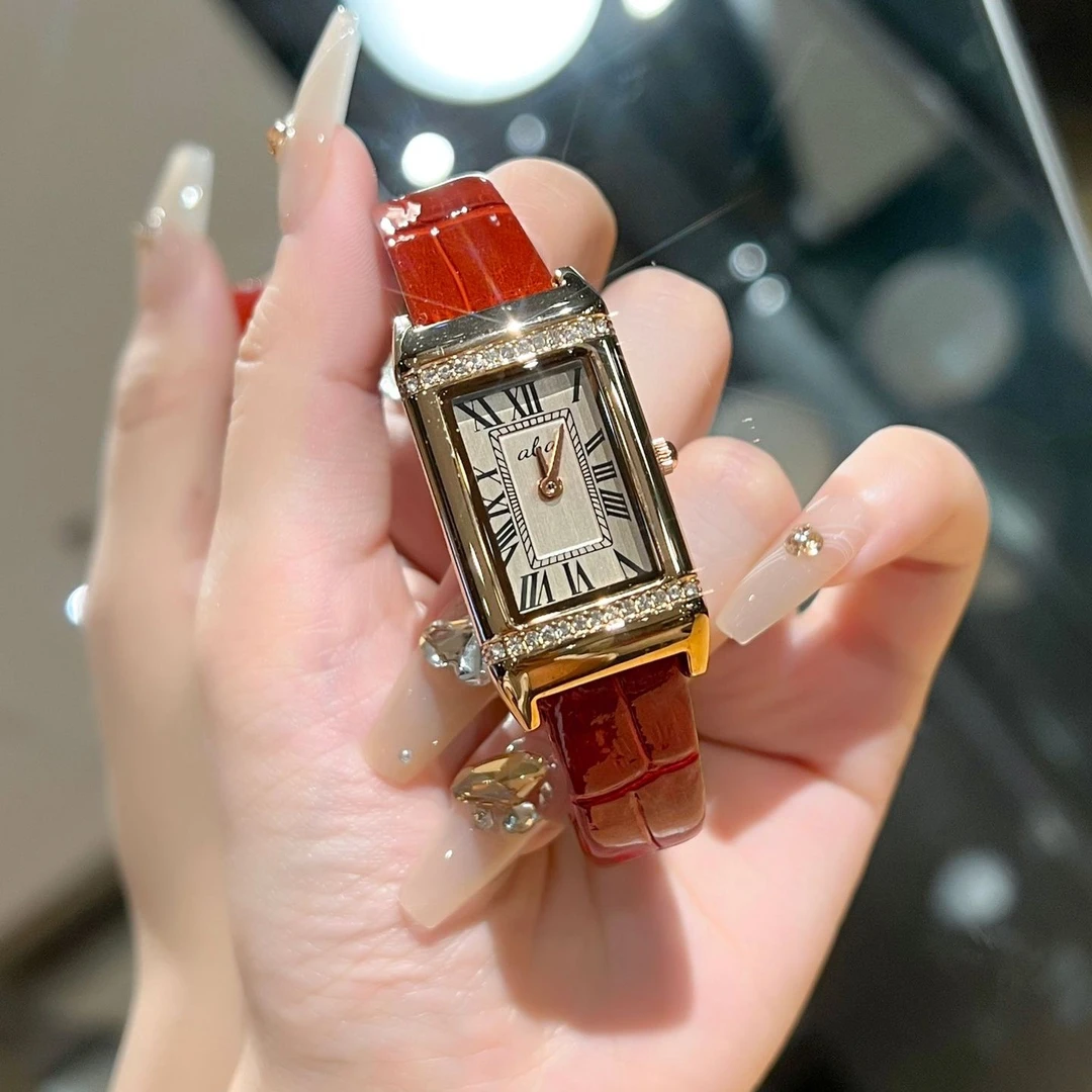 复古轻奢小众时尚防水钢带手表女大气简约礼物防水镶钻女款新款