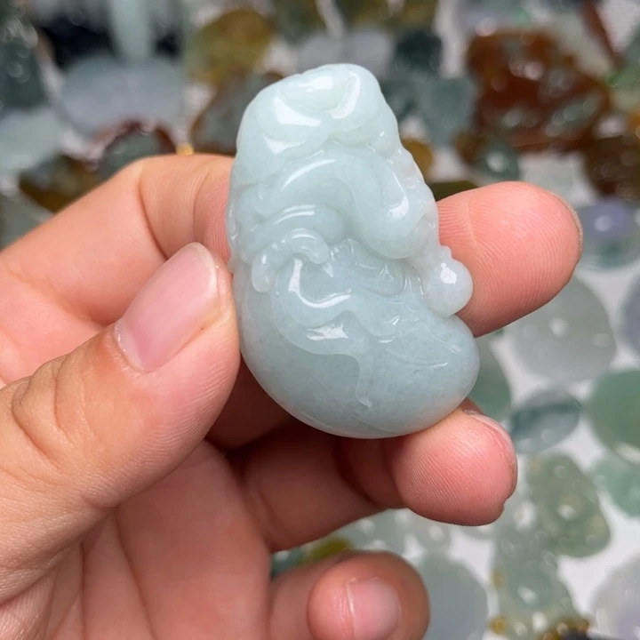 翡翠未镶嵌颈饰细**流福袋