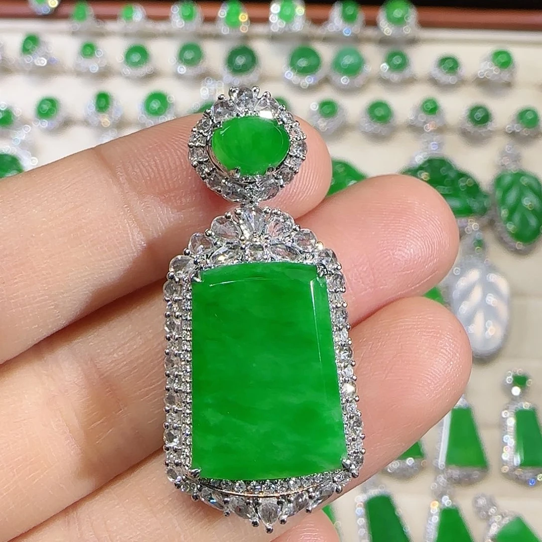 翡翠吊坠(不含链)18K金镶嵌